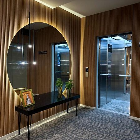 Nova Luxe Hotel & Residences Batumi Exterior photo